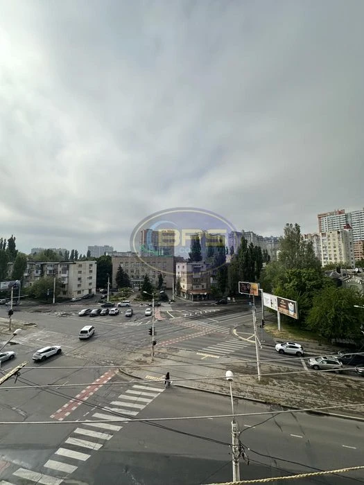 Терміновий продаж! 3 кімнати, квартира на Фонтані, Лесі Укра