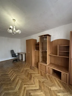 Здам в оренду 1-кімнатну квартиру на вул. Райдужній, 2Б. Мас