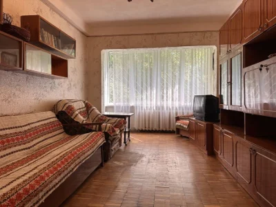 Оренда 2кв 57м Парково-Сирецька 4-А 1 поверх Газ Метро 10хв