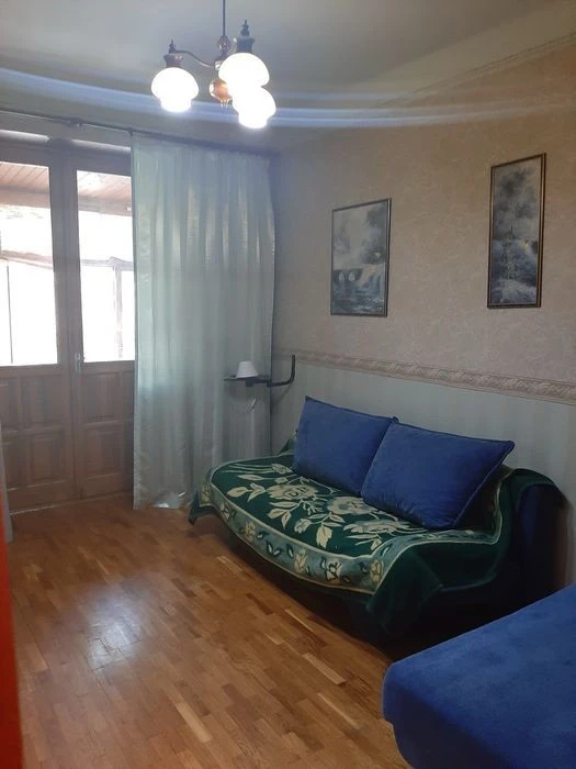 Срочно сдам 2-х ком квартиру в районе Чоколовки