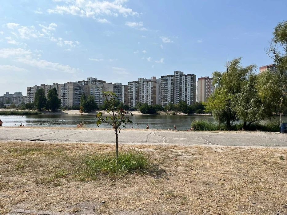 Оренда 2 к Харківський Ревуцького 4 Дарницький метро 15 хв а
