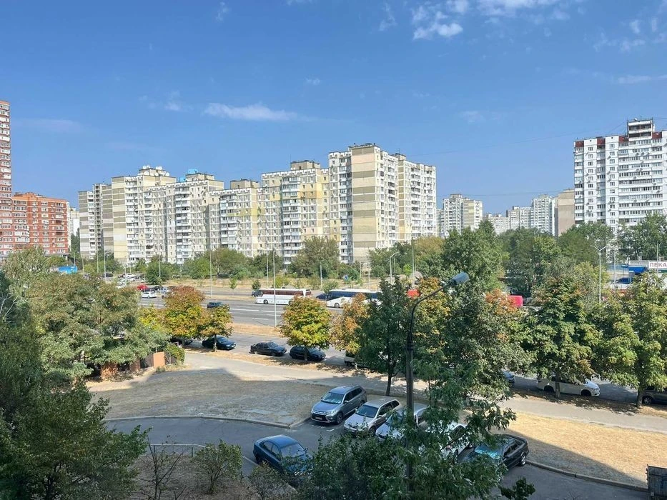 Оренда 2 к Харківський Ревуцького 4 Дарницький метро 15 хв а