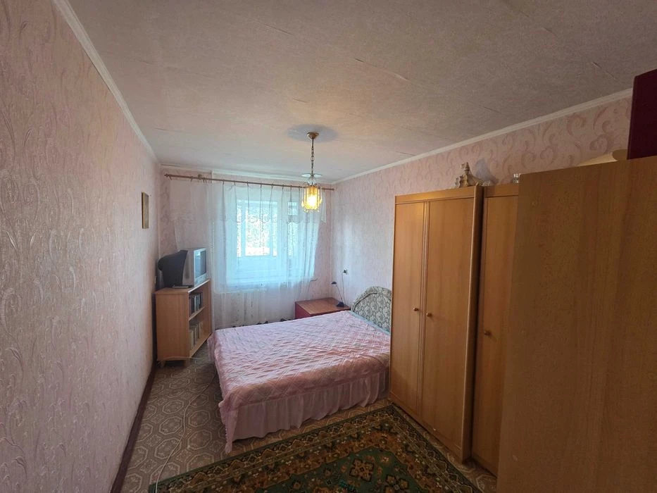 Продам 2х комнатная в кирпичном доме Янтарная/Универсальная