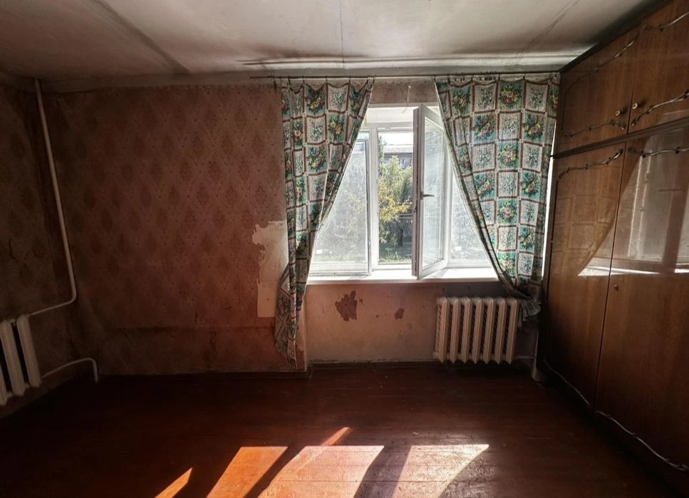 г Днепр.Торг.Продам 3к,кв ул Зимовых походов (ул бывш Молодо