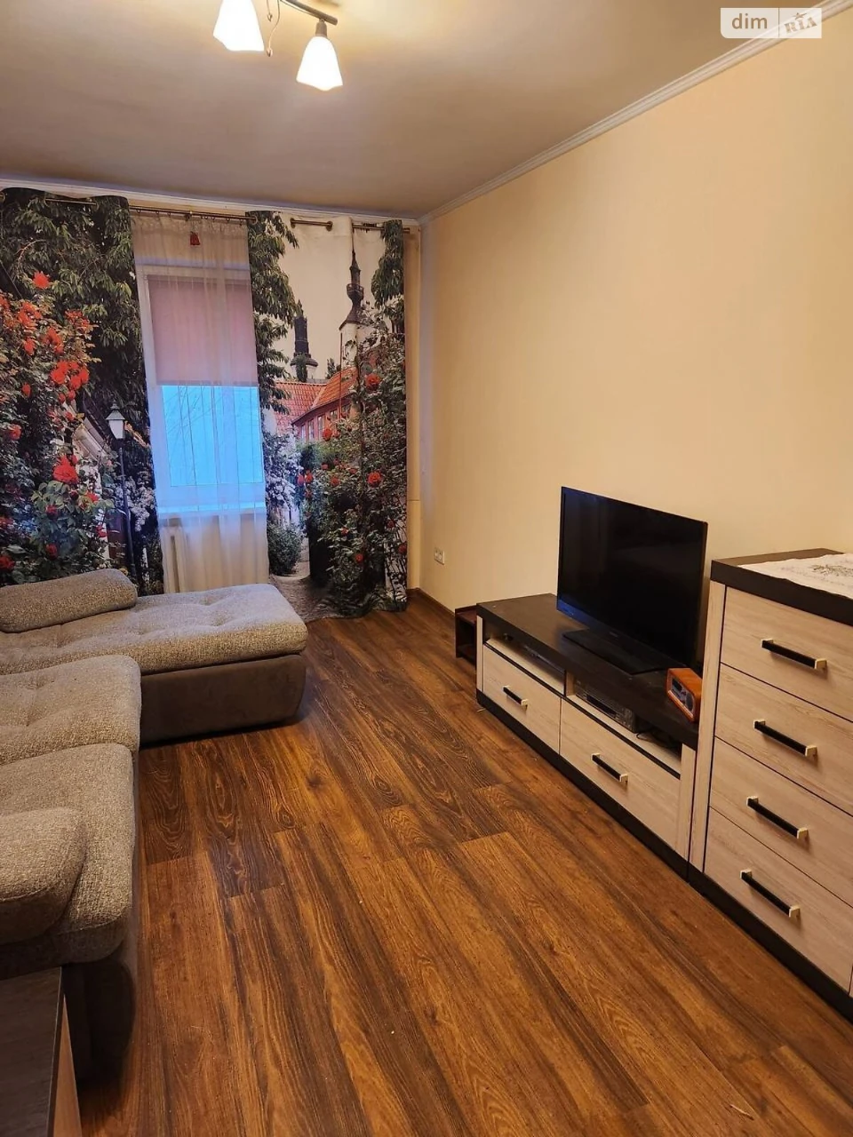Продаж Квартира Титова