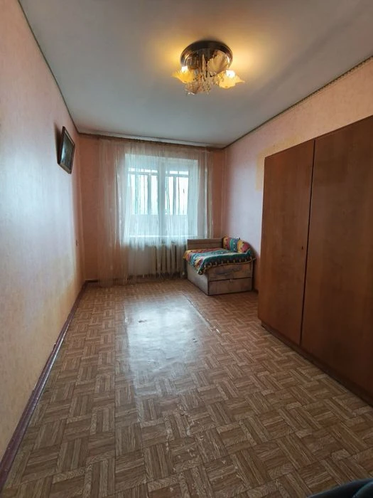 Продаж 4-кімнатної квартири в районі Київського майдану.