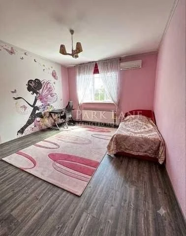 Продажа дома. Киев. Соломенский. Камин. 3 спальни. Газ. Без
