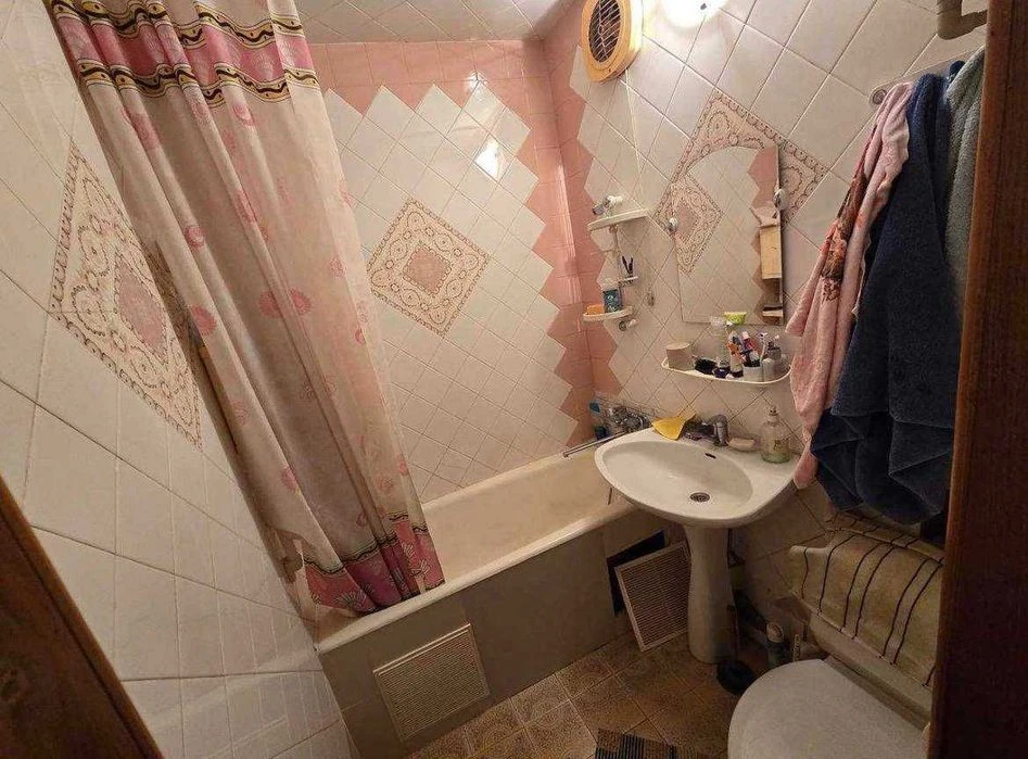 Продам 3к квартиру на Сегедській біля моря | 4 поверх | Фонт