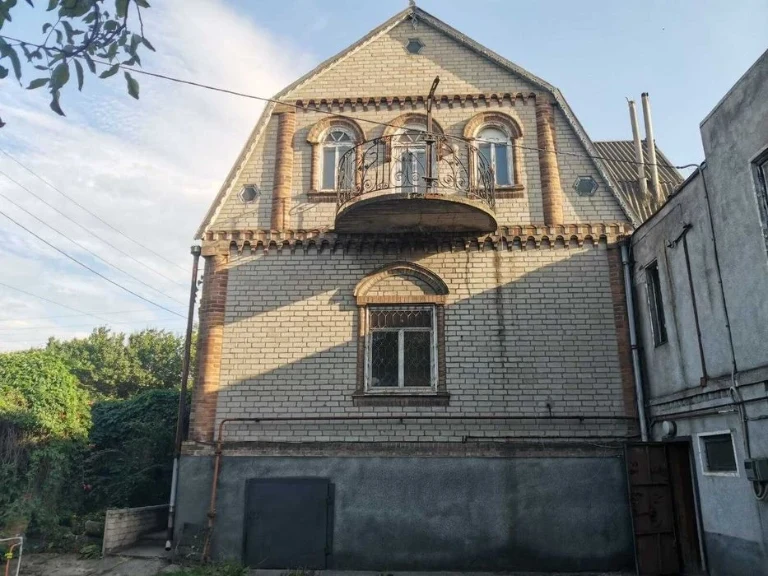 Продаж!! Великий будинок 348 м² із терасою та видом на місто