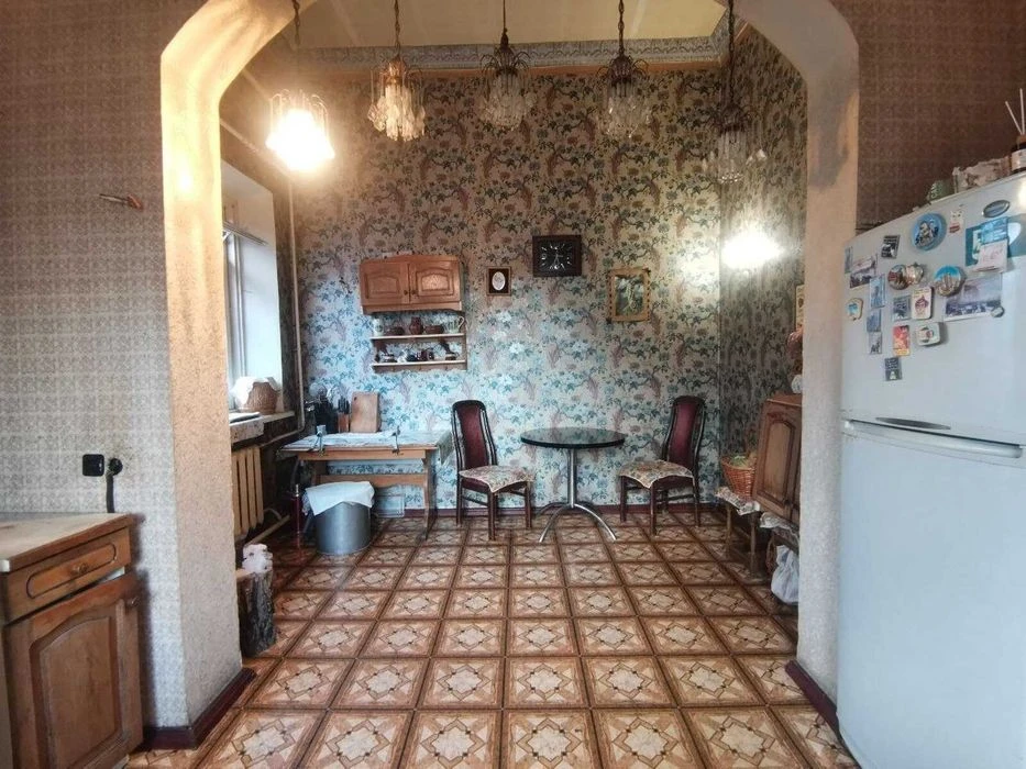 Продаж!! Великий будинок 348 м² із терасою та видом на місто