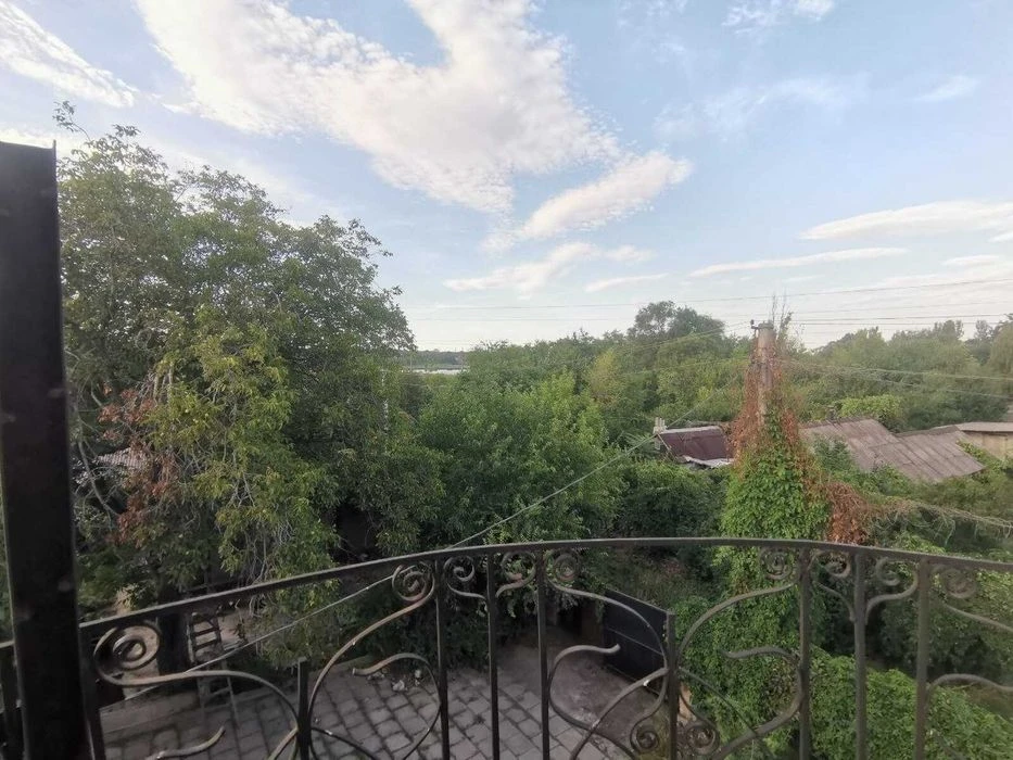 Продаж!! Великий будинок 348 м² із терасою та видом на місто