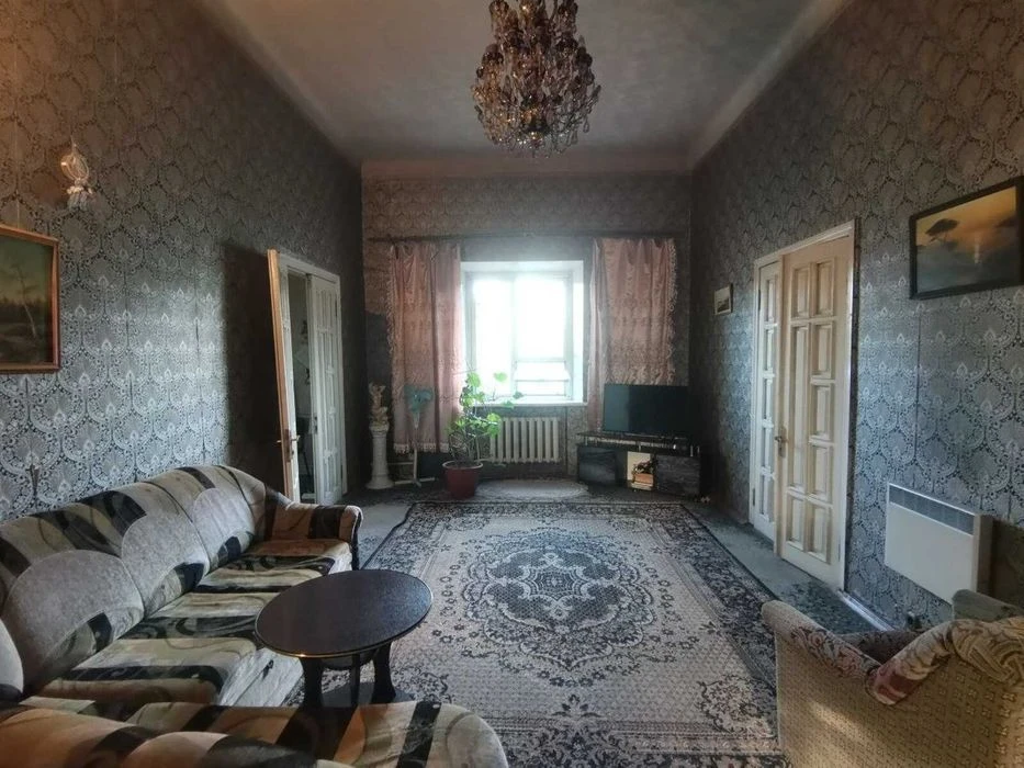 Продаж!! Великий будинок 348 м² із терасою та видом на місто