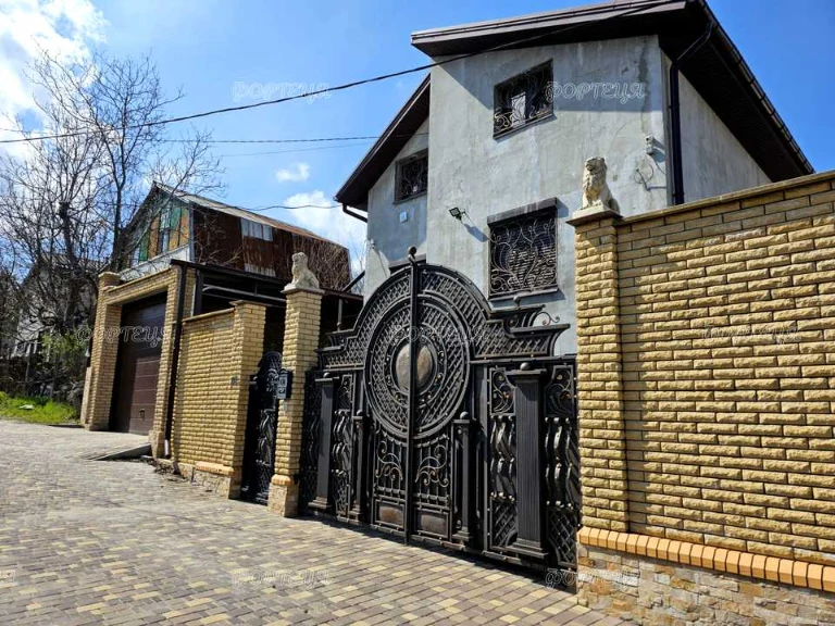 Будинок. Дніпро, Далека вул.