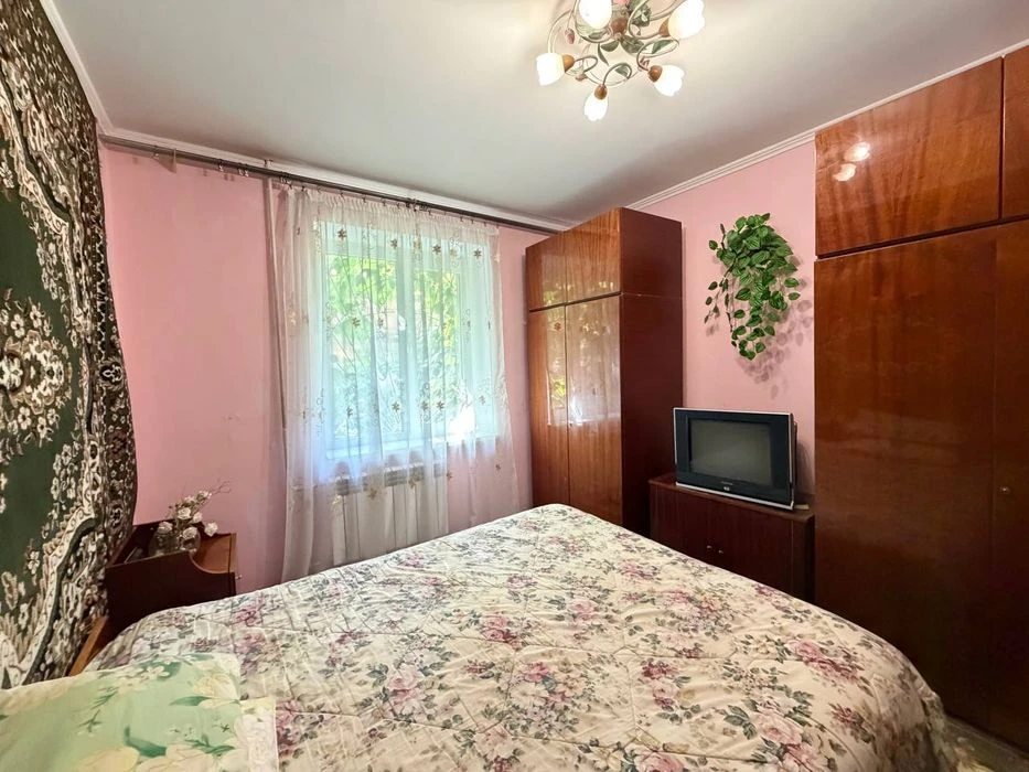 Продам 2 кімнату квартиру