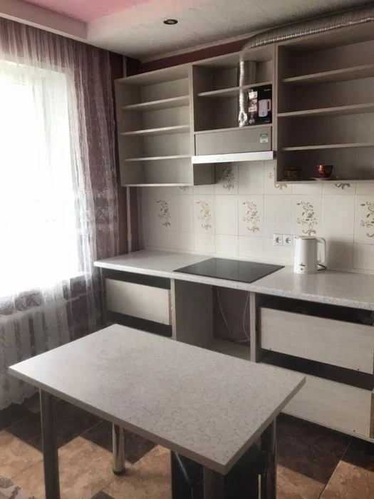 Продам 1к квартиру на Тополе-3 возле Терры