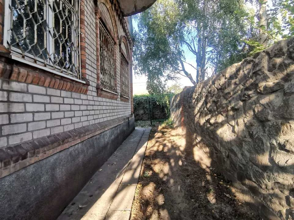 Будинок. Запоріжжя, чавунна вул.