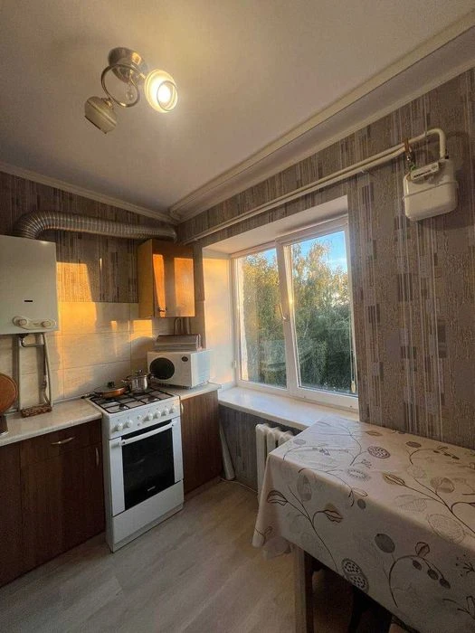 Продаж квартири 3кім.Чайка