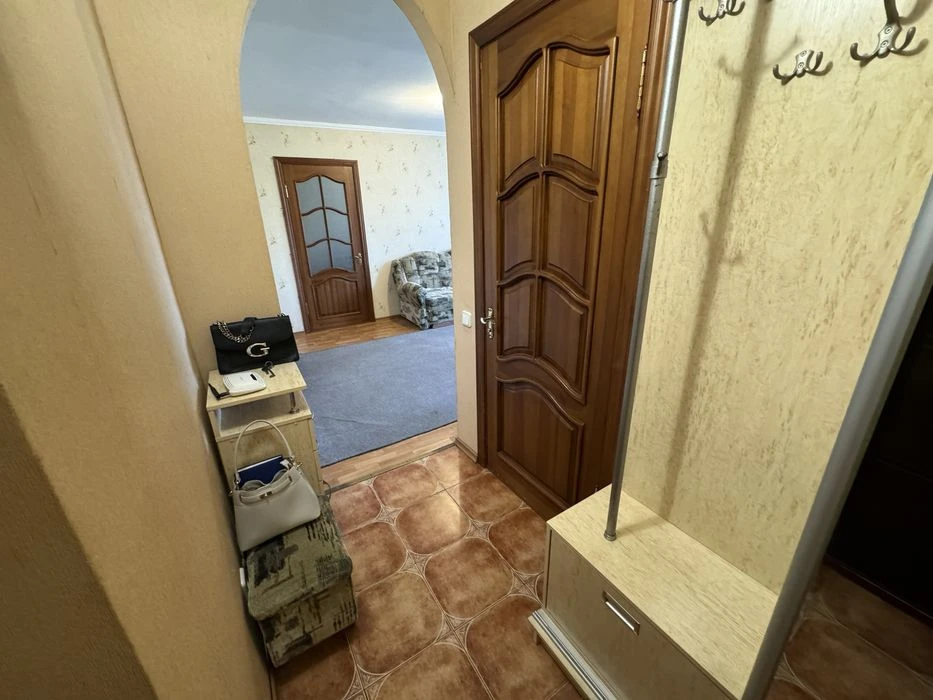Продаж двокімнатної квартири на 3-й Слобідській, пр. Централ