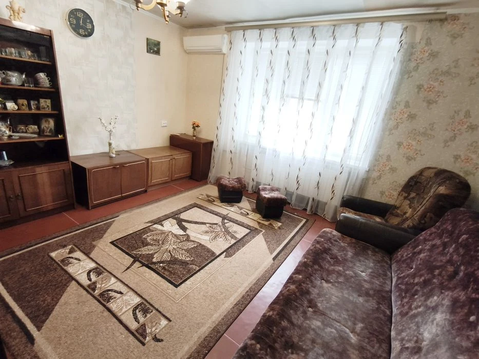 Продам 1к.квартиру вул.Революції гідності ( Супруна)