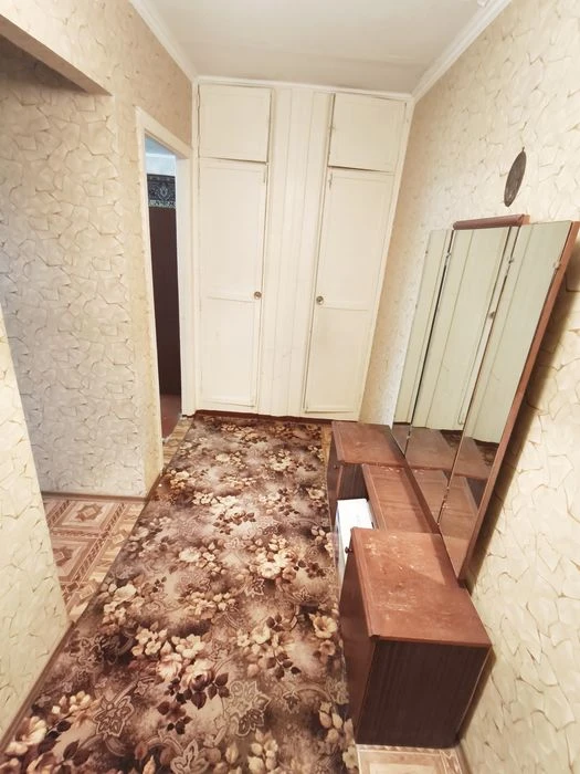 Продам 1к.квартиру вул.Революції гідності ( Супруна)