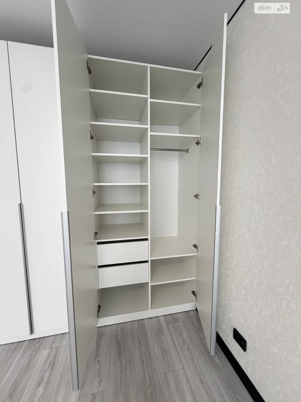 Продаж Квартира Озерна