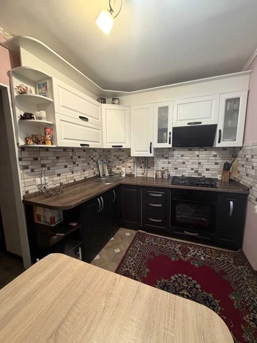 Продаж 2 кімнатної квартири ПТЗ, вул.Театральна, гарний стан