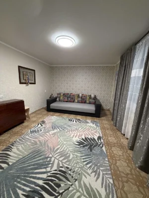 Продаж 2 кімнатної квартири ПТЗ, вул.Театральна, гарний стан