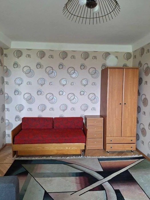 Продаж 1 кімн вул Харківське шосе, 21 32 кв. м. Гарний стан.