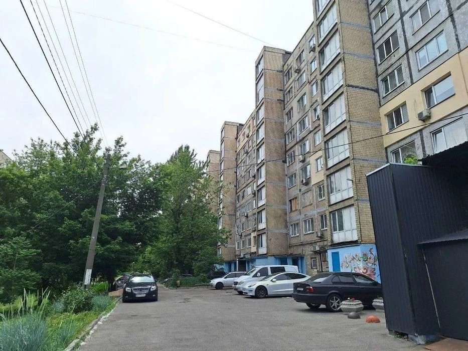 Продаж 1 кімн вул Харківське шосе, 21 32 кв. м. Гарний стан.