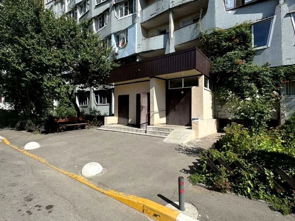 Квартира. Дніпро, Добровольців пров.