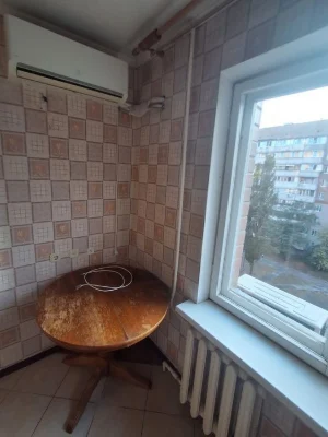 Продаж 1 кімнатної квартири проспект Червоної Калини 8- В