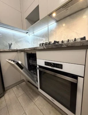 2.квартира, Алмазний, 2/5, меблі+техніка, свіжий ремонт