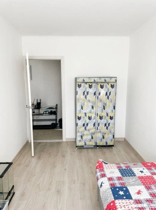 Продам 3к квартира вул Кіото 5 метро Чернігівська пішки 5хв!