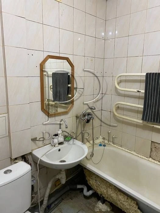 Продаж 2-кімнатної квартири на вул. Вінстона Черчилля (Черво