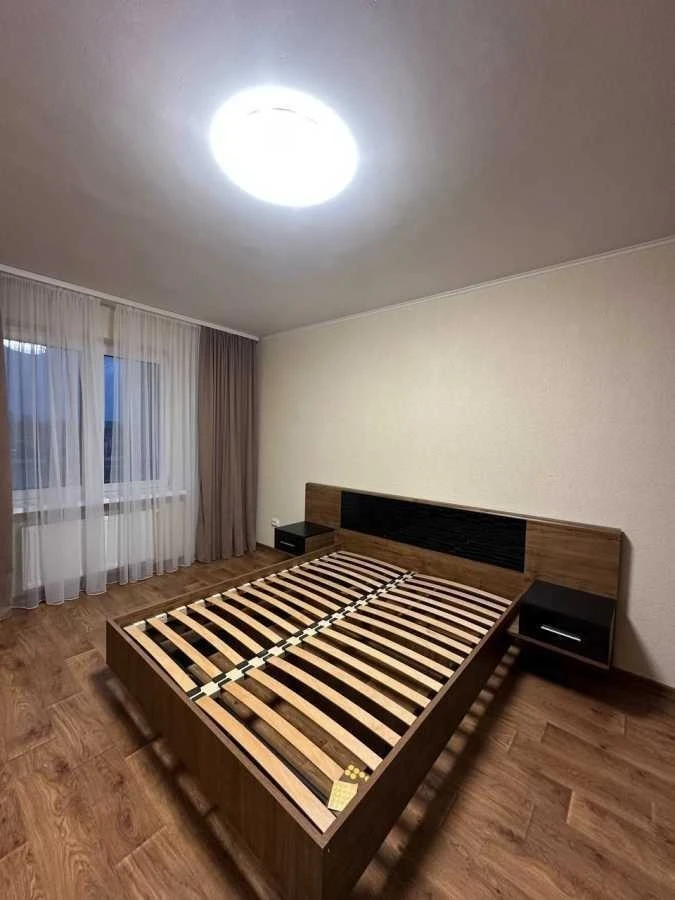 Продаж 2-кімнатної квартири 72.2 м², Коноплянська вул., 22Б