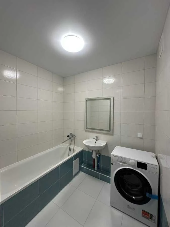 Продаж 2-кімнатної квартири 72.2 м², Коноплянська вул., 22Б