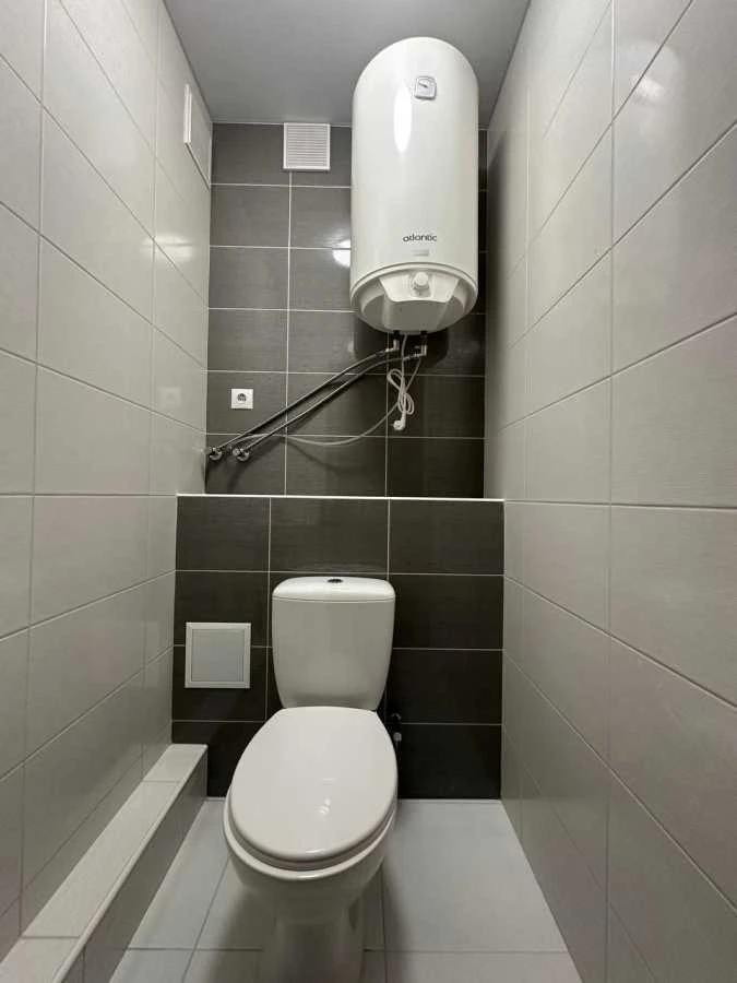 Продаж 2-кімнатної квартири 72.2 м², Коноплянська вул., 22Б