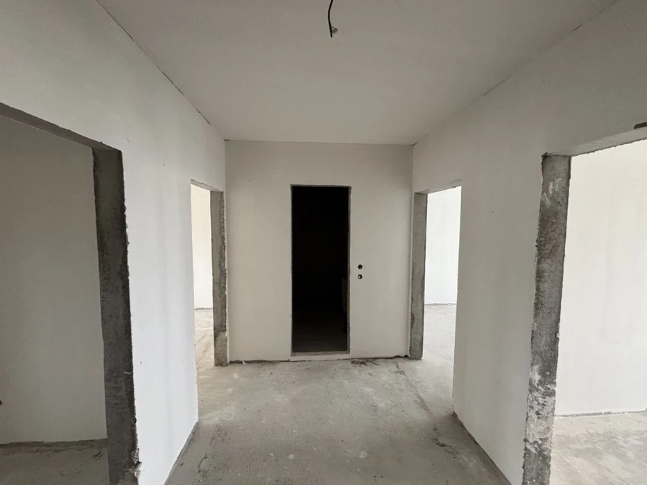 Продам трикімнатну квартиру