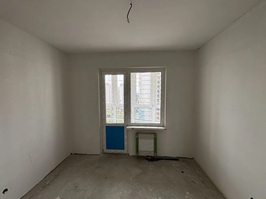 Продам трикімнатну квартиру