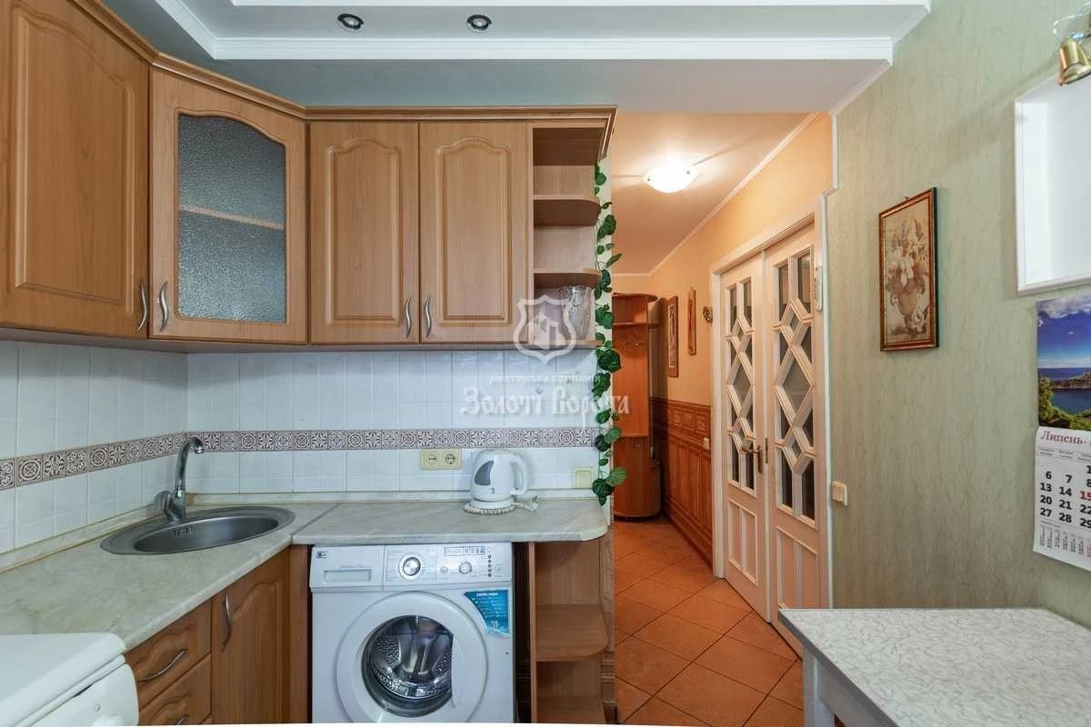 Продаж 1-кімнатної квартири 32.1 м², Князів Острозьких, 36