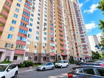 Квартира. Київ, Урлівська вул.