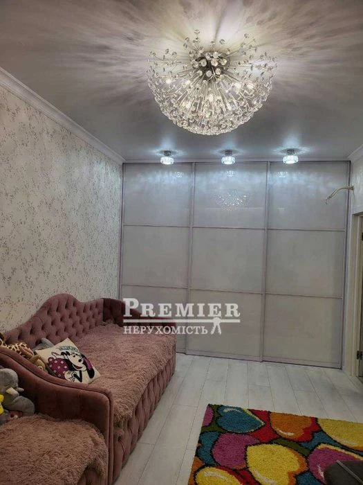 Продам 3-х кімнатну квартиру