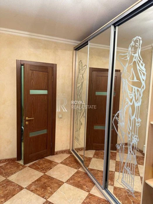 Продаж 2-кімнатної квартири 85 м2 Київ Дарницький р-йн вул.