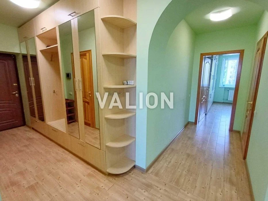 For sale 3-room apartment 105m2. 3a Osvity St. Sevastop