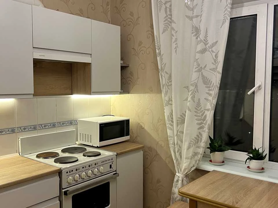 Квартира. Київ, Ревуцького вул.