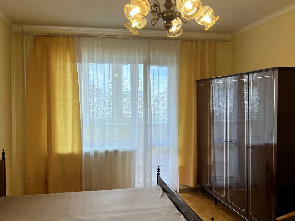 Квартира. Київ, Ревуцького вул.