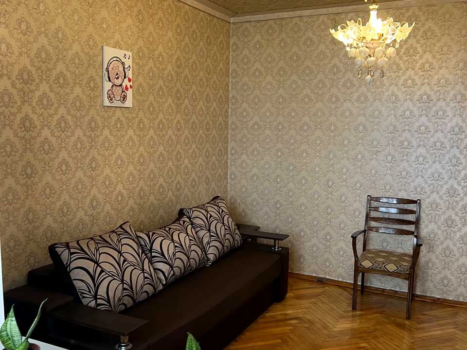 Квартира. Київ, Ревуцького вул.