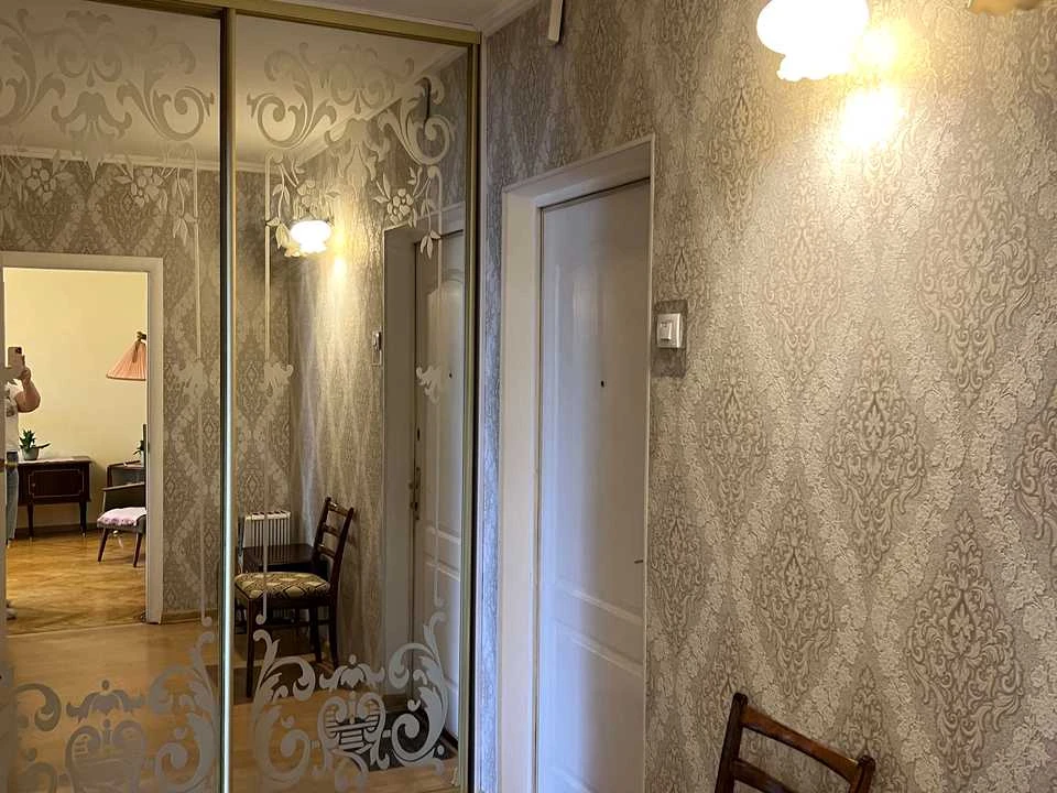 Квартира. Київ, Ревуцького вул.