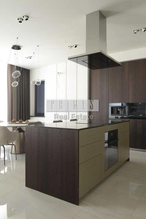 Продаж унікальної квартири 165м2  та два паркомісця в ЖК Пар