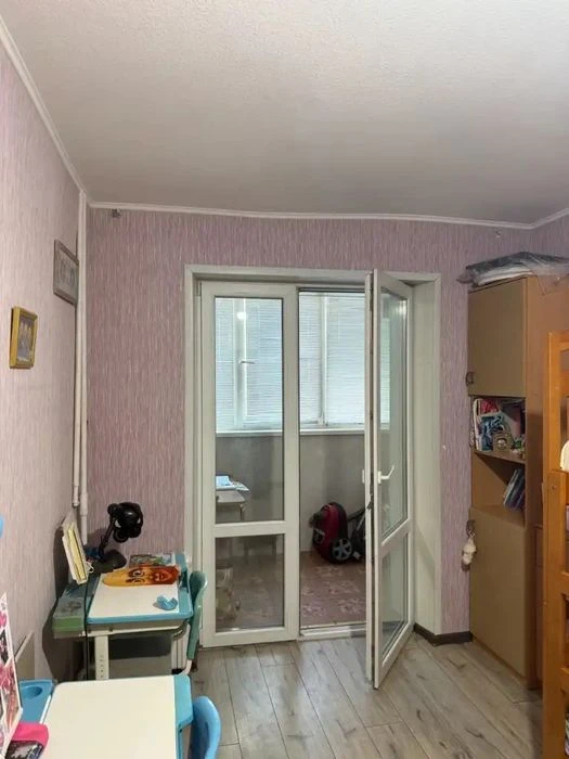 Продам 3к квартиру Приднепровск Самарский район Левый берег